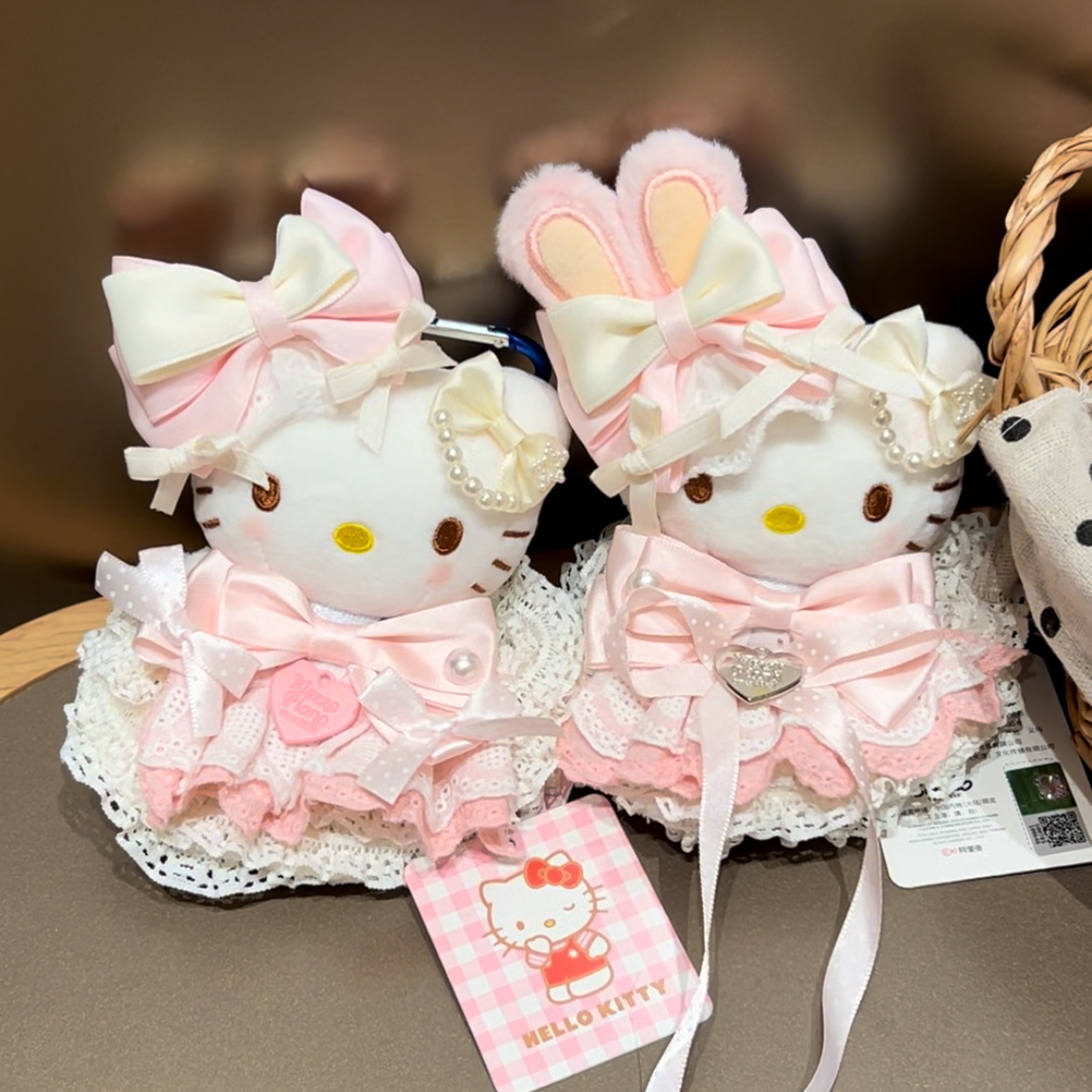 Sanrio Hello Kitty Pink Lolita - Car Accessories Japan recension och pris