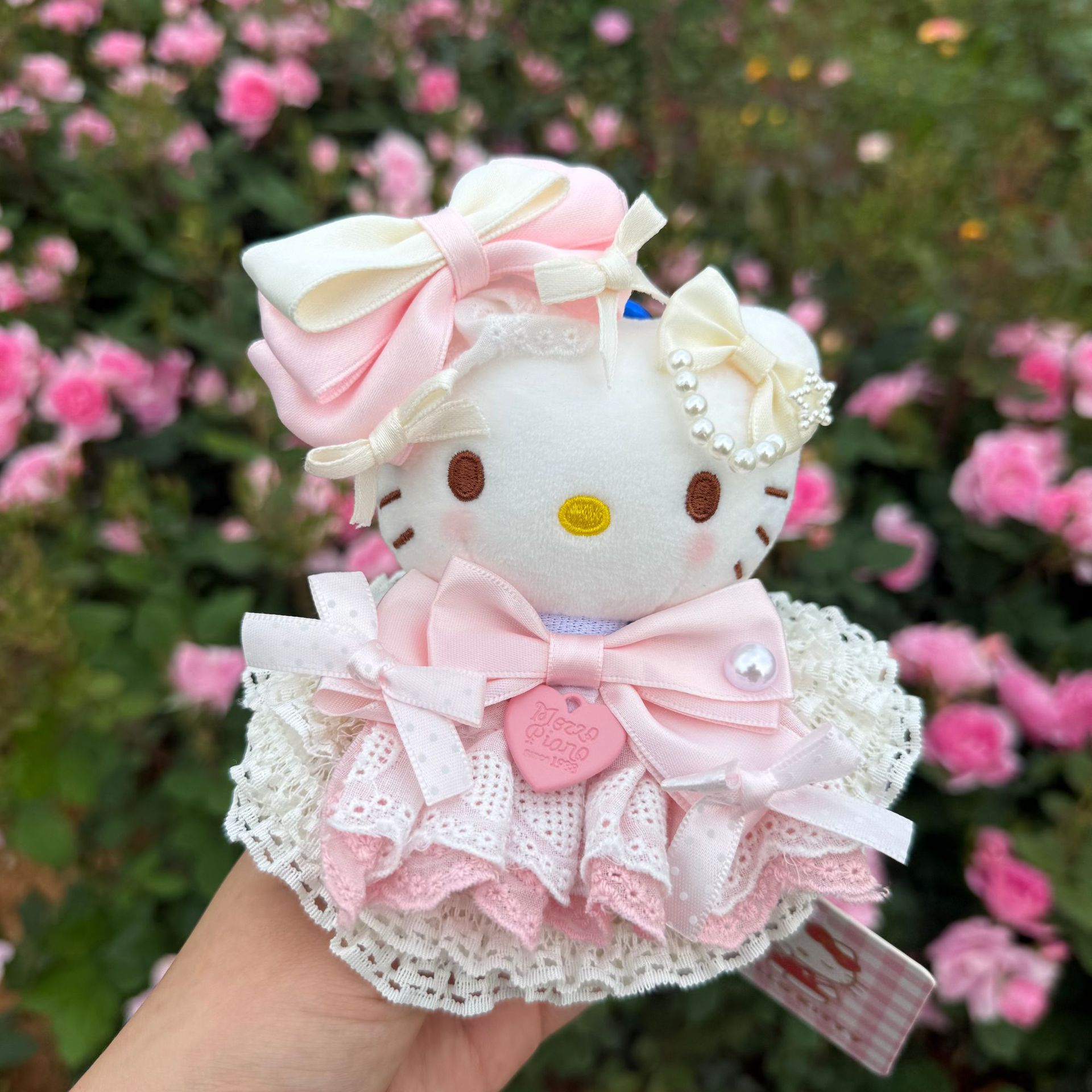 Sanrio Hello Kitty Pink Lolita - Car Accessories Japan recension och pris