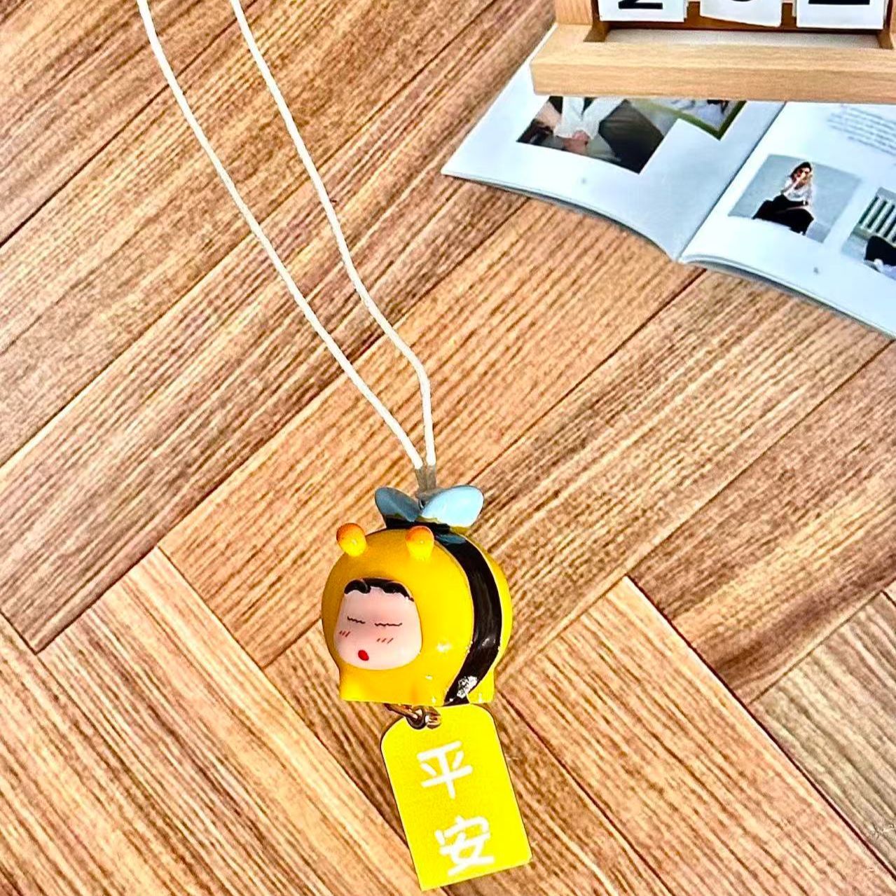 Crayon Shin-chan Bee Cosplay F - Car Accessories Hanging recension och pris